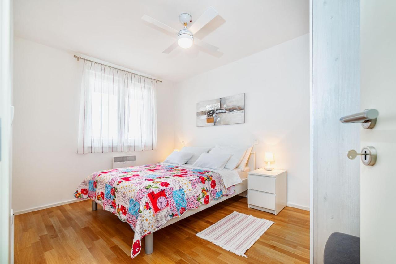 Ap Stella, Center Of Zadar, 2Br, Parking Appartement Buitenkant foto