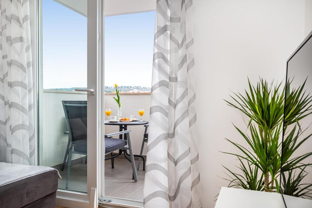 Ap Stella, Center Of Zadar, 2Br, Parking Appartement Buitenkant foto